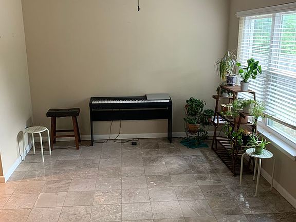 5th image of 8410 Tiffany Dr
