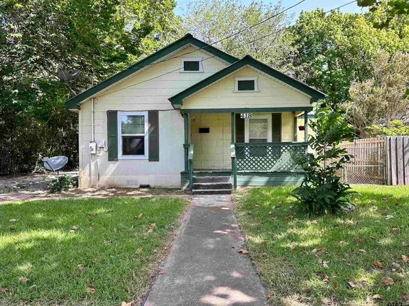 418 W Buchanan St, Mineola, TX 75773