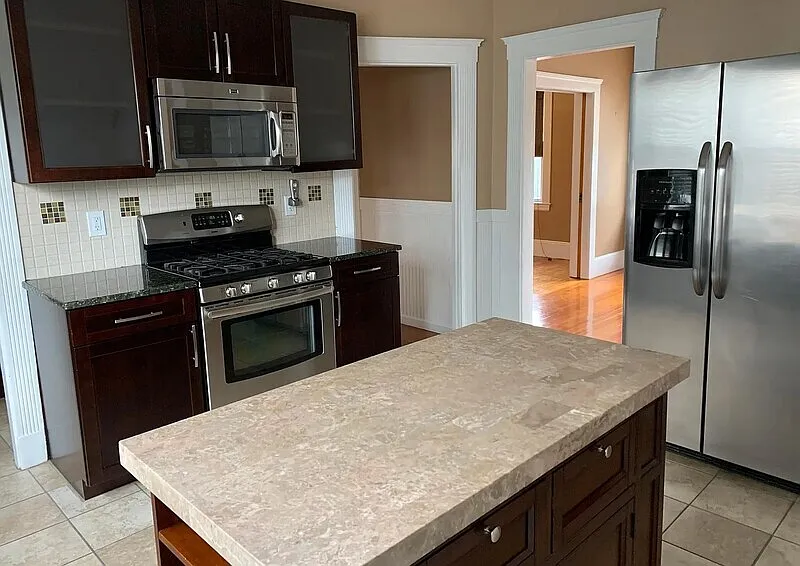 2 bed, 1.0 bath, 1200 sqft, $1,770 — Photo 4