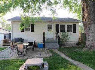 118 7th St, Panorama Park, IA 52722