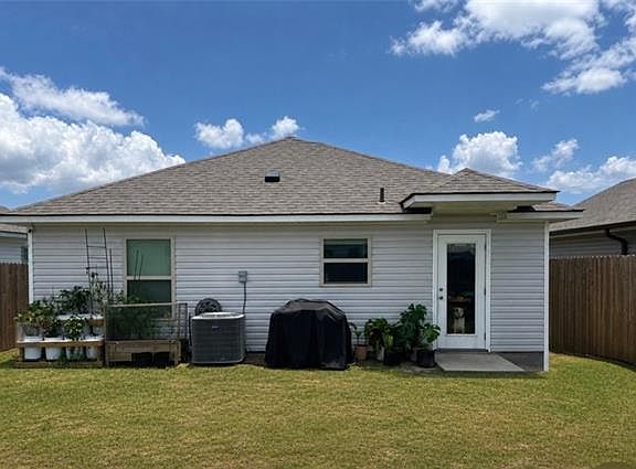 3rd image of 3874 Seagull Cir