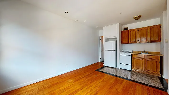 Rented by Bond New York | media 21