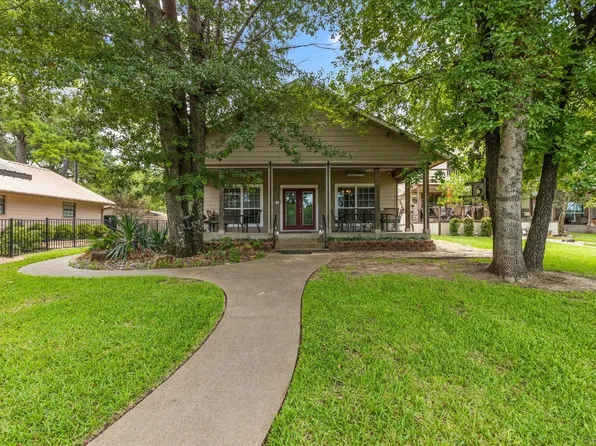 166 Thunderbird Dr, Mabank, TX 75156