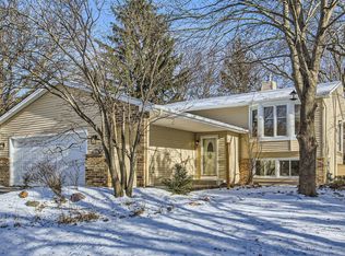 4840 Quaker Ln N, Plymouth, MN 55442