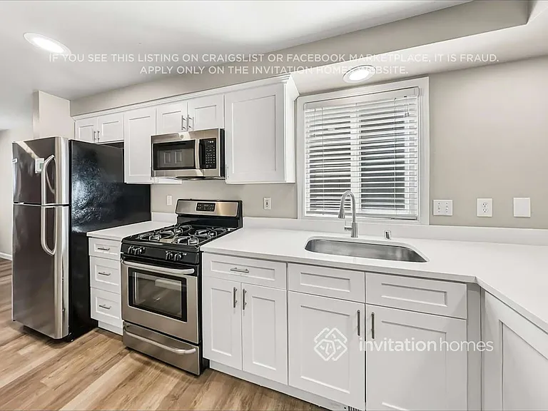 10504 56th Dr NE — Photo 9