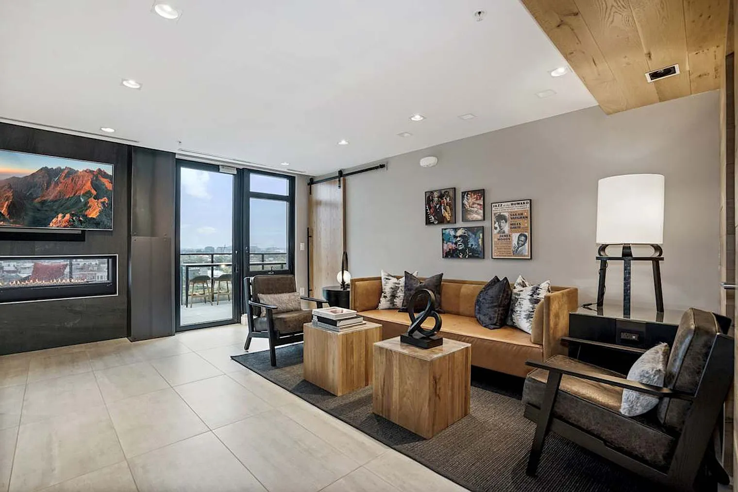 2 bed, 2.0 bath, $8,006 — Photo 2