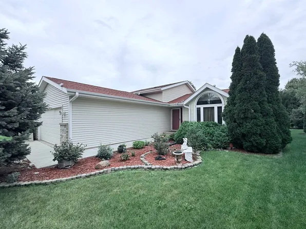 940 S Trainer Rd, Rockford, IL 61108
