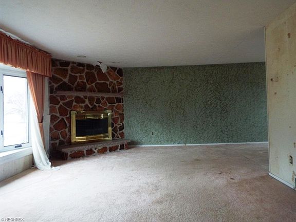 4th image of 36555 Valleyview Dr
