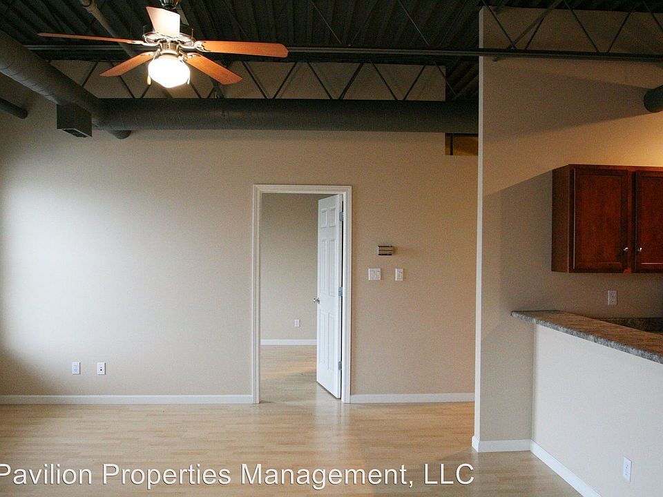 2nd image of 1120 S Walnut St APT E