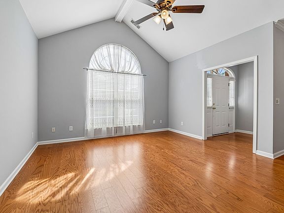 3rd image of 6 Bradley Ct