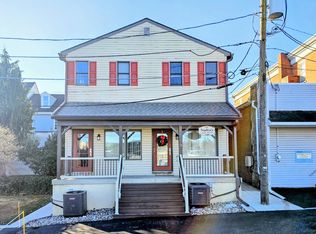 53 E Main St APT 2, Lititz, PA 17543