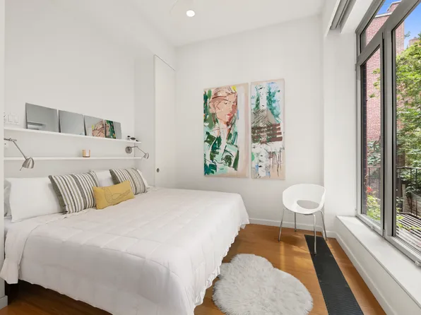 56 West 71st Street image 6 of 16