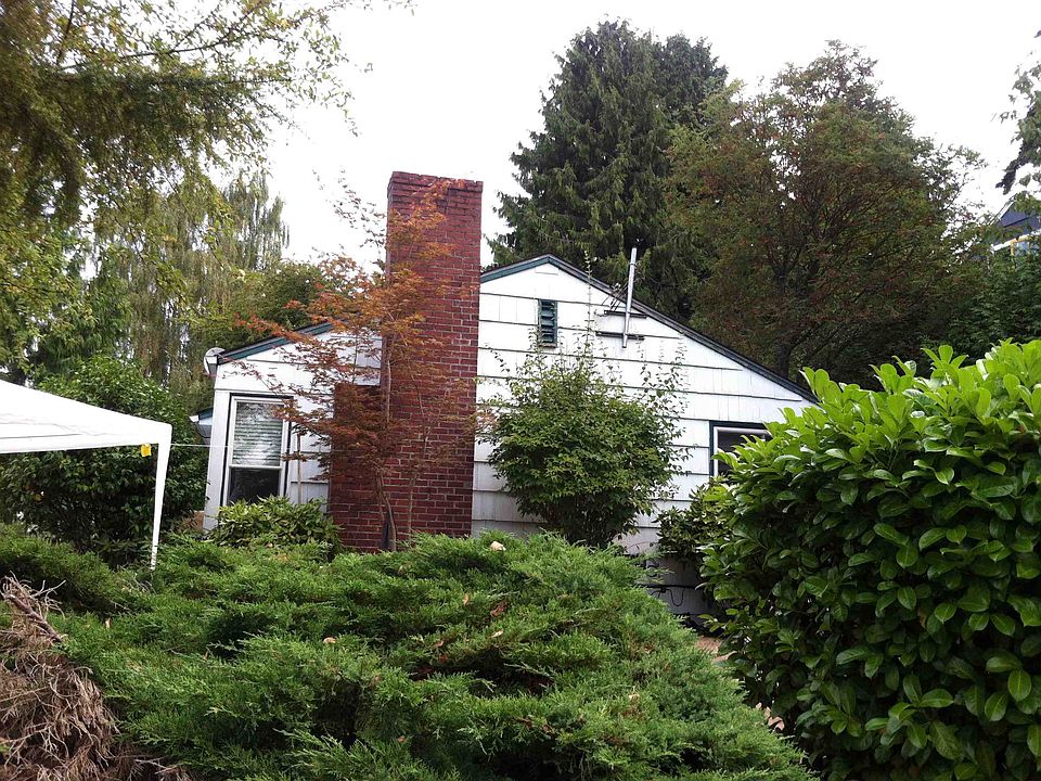 2nd image of 7204 27th Ave NE