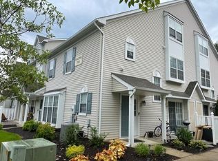 704 Oswego Ct, Mount Laurel, NJ 08054