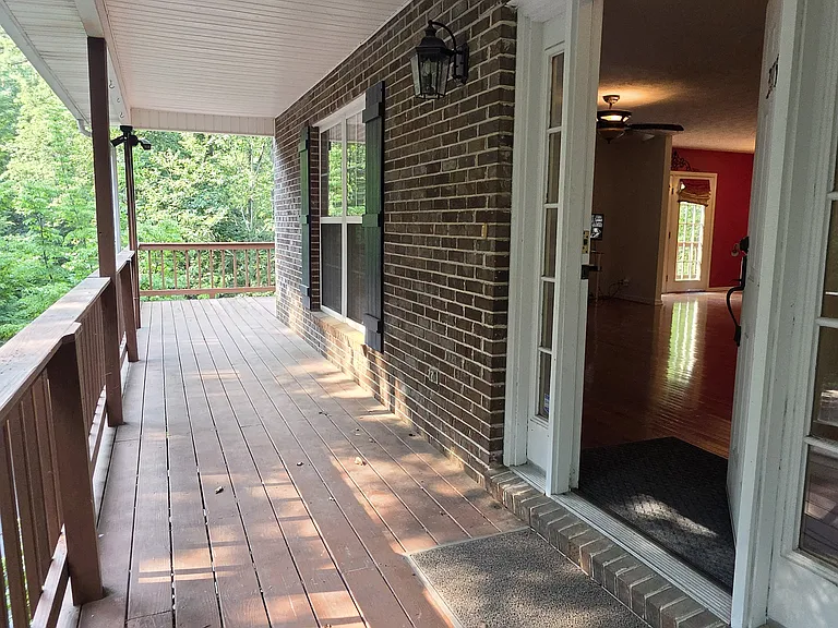3115 Dogwood Ln — Photo 10