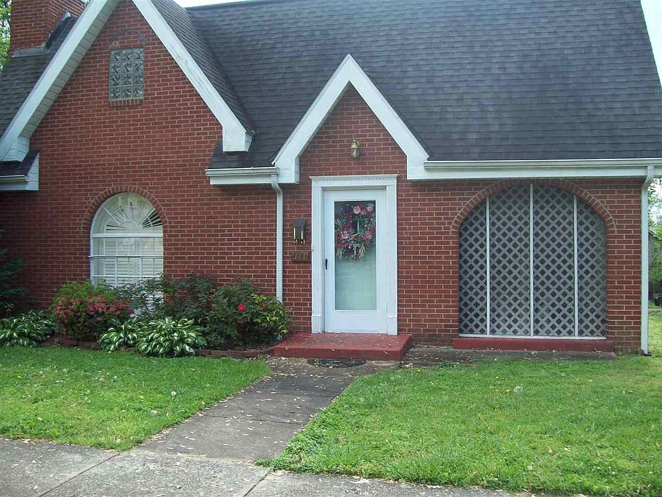 1st image of 311 N 4th St