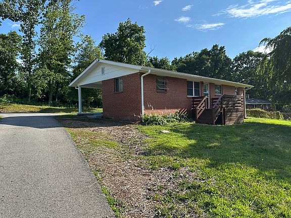 3rd image of 33 Oakley Dogwood Dr