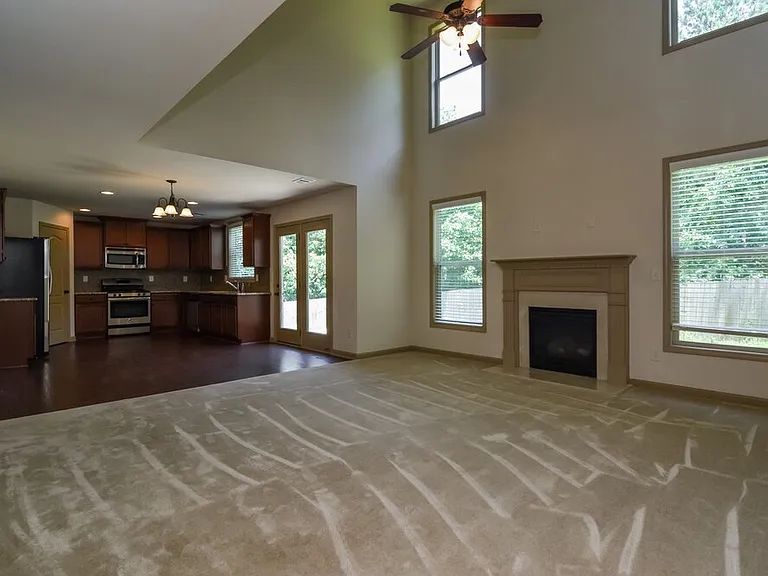 2486 Peach Shoals Cir — Photo 2