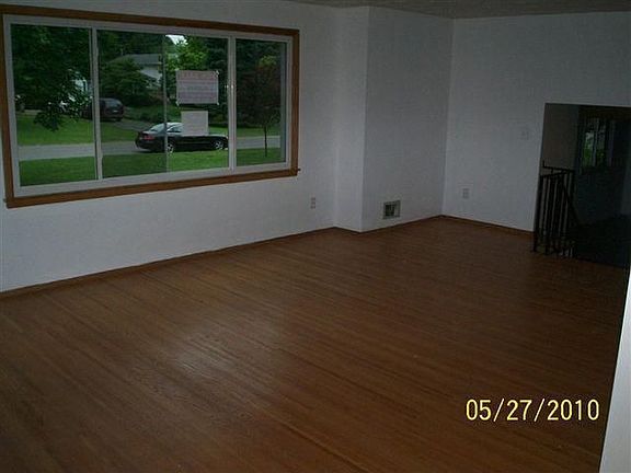 4th image of 143 Wedgewood Dr