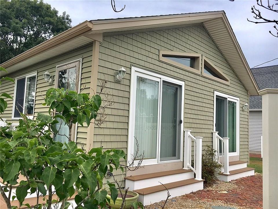 2nd image of 83 Willow Rd