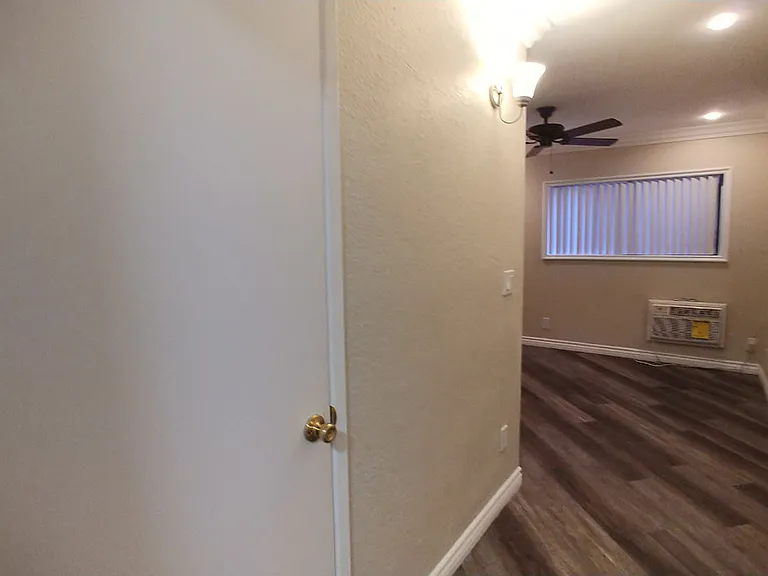 Five Star Suites — Photo 158