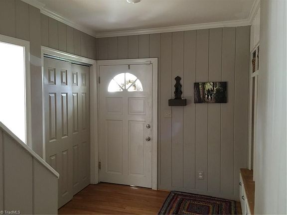 3rd image of 2253 Sherwood Dr