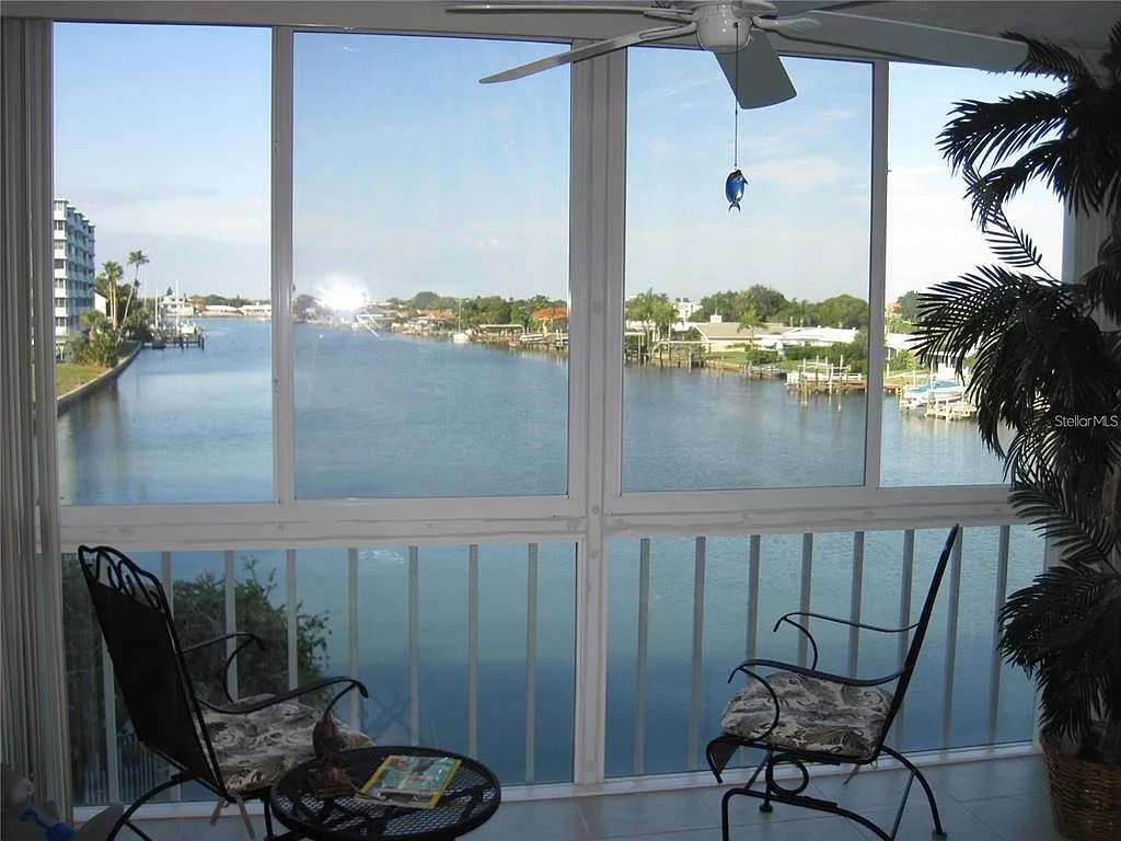 2 bed, 2.0 bath, 1090 sqft, $3,800 — Photo 3