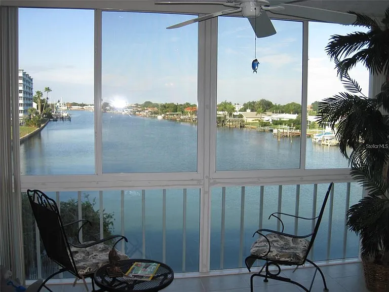 105 Island Way #138 — Photo 3