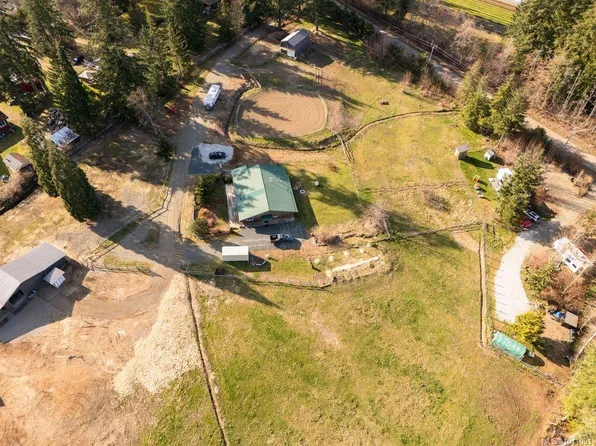 2121 Dzini Rd, Comox Valley, BC V9J 1H1