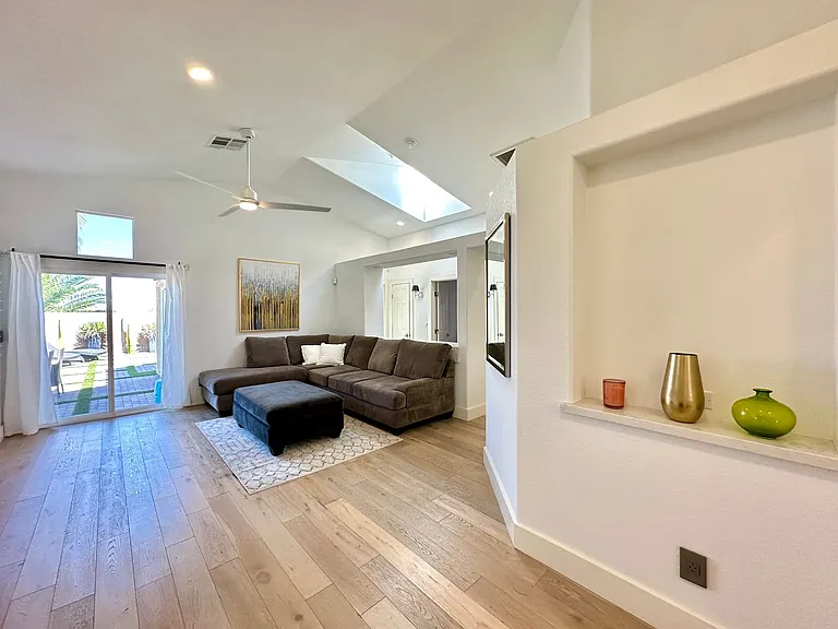 244 Silver Castle St — Photo 7