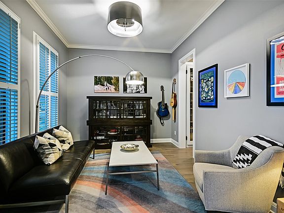5th image of 1208 Grosvener Ct