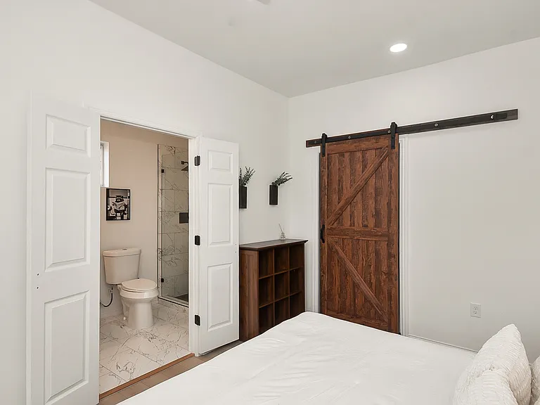 217 N Everton St — Photo 7