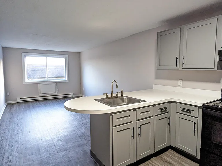 163 Mark Ln #20 — Photo 2