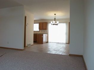 601 Nicolet Ave #601, Oshkosh, WI 54901