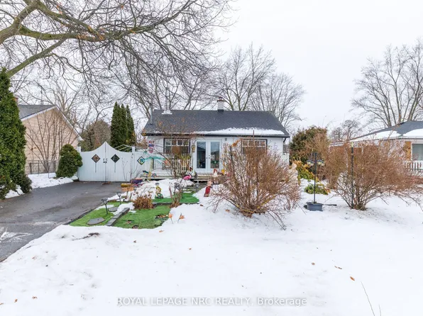 7 Vera St, Saint Catharines, ON L2S 1C3