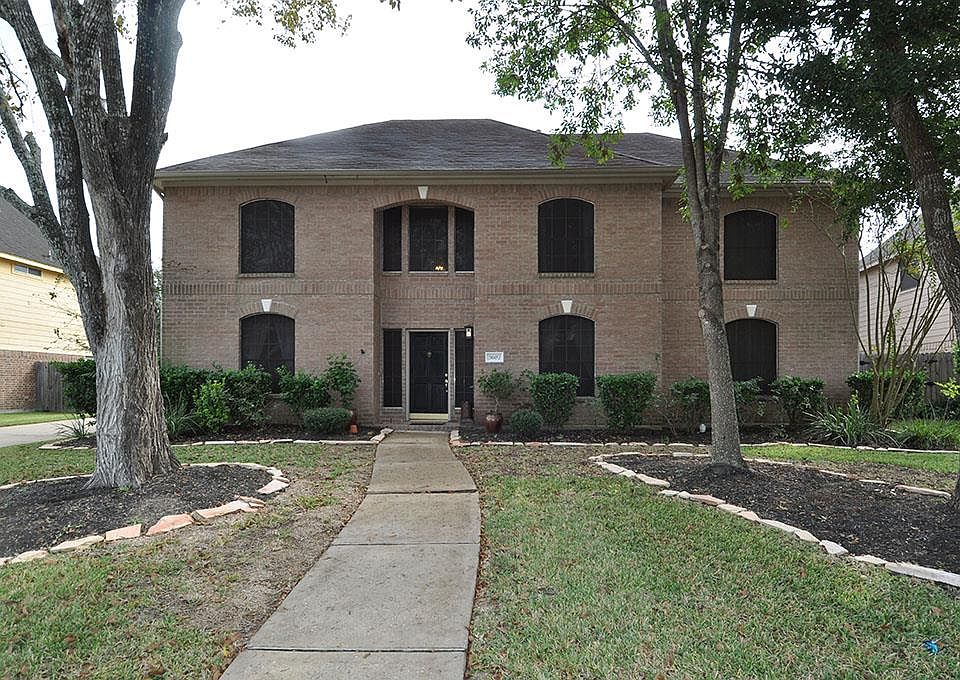 1st image of 3607 Pinehurst Dr