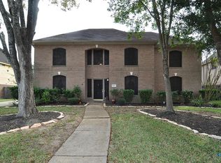 3607 Pinehurst Dr, Pearland, TX 77581