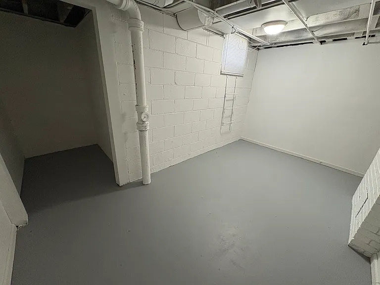 1404 N Broadway St #B — Photo 12
