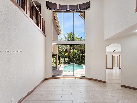 5th image of 10364 Trianon Pl