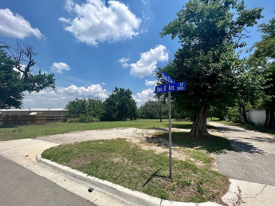 1st image of Bois Darc Ln