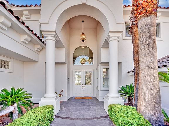 4th image of 2301 Whispering Hills Cir