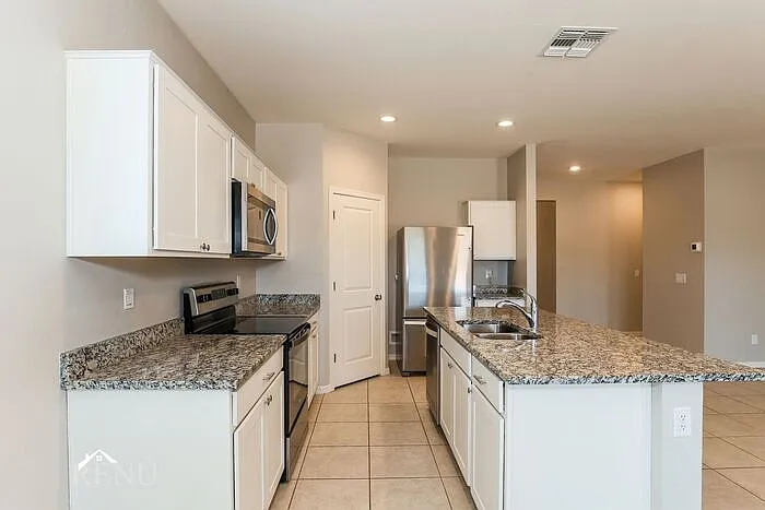 18389 N Conquistador Dr — Photo 2