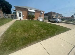 4633 Rose St, Schiller Park, IL