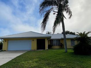 435 E Rossetti Dr, Nokomis, FL 34275