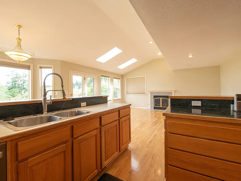 Kitchen (toward family area)