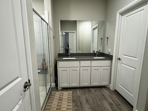 Master bathroom with walk-in close