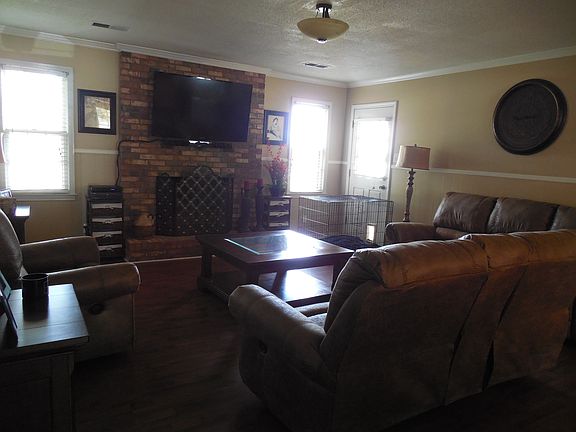 4th image of 106 E Bailey Springs Dr