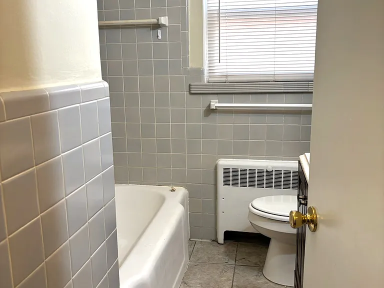 6910 Murray Ave — Photo 11