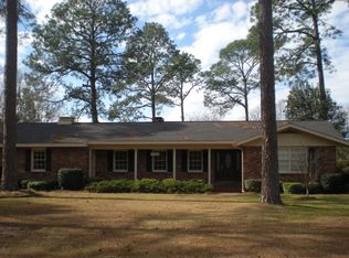 110 Clifton Rd, Baxley, GA 31513