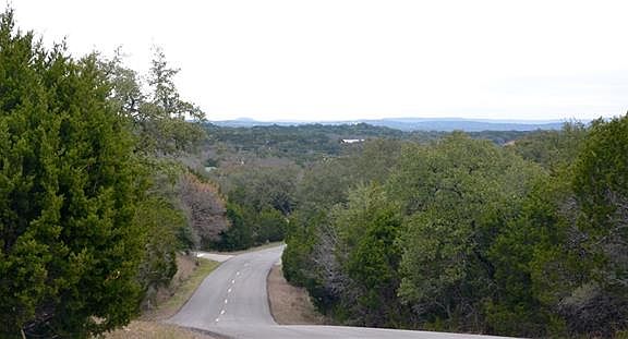 5th image of 22312 Briarcliff Dr